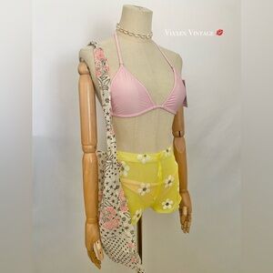 MESH RAVE FESTIVAL SEQUINS DAISY BOOTY SHORTS IN YELLOW